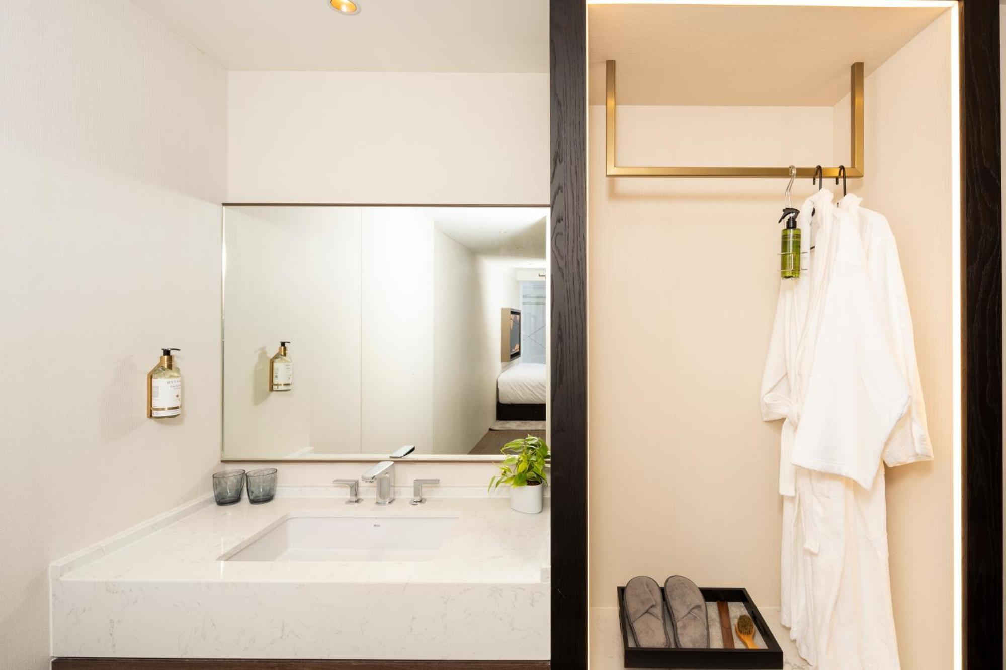 Voyage Kaohsiung By Cosmos Oasis Hotel Kültér fotó