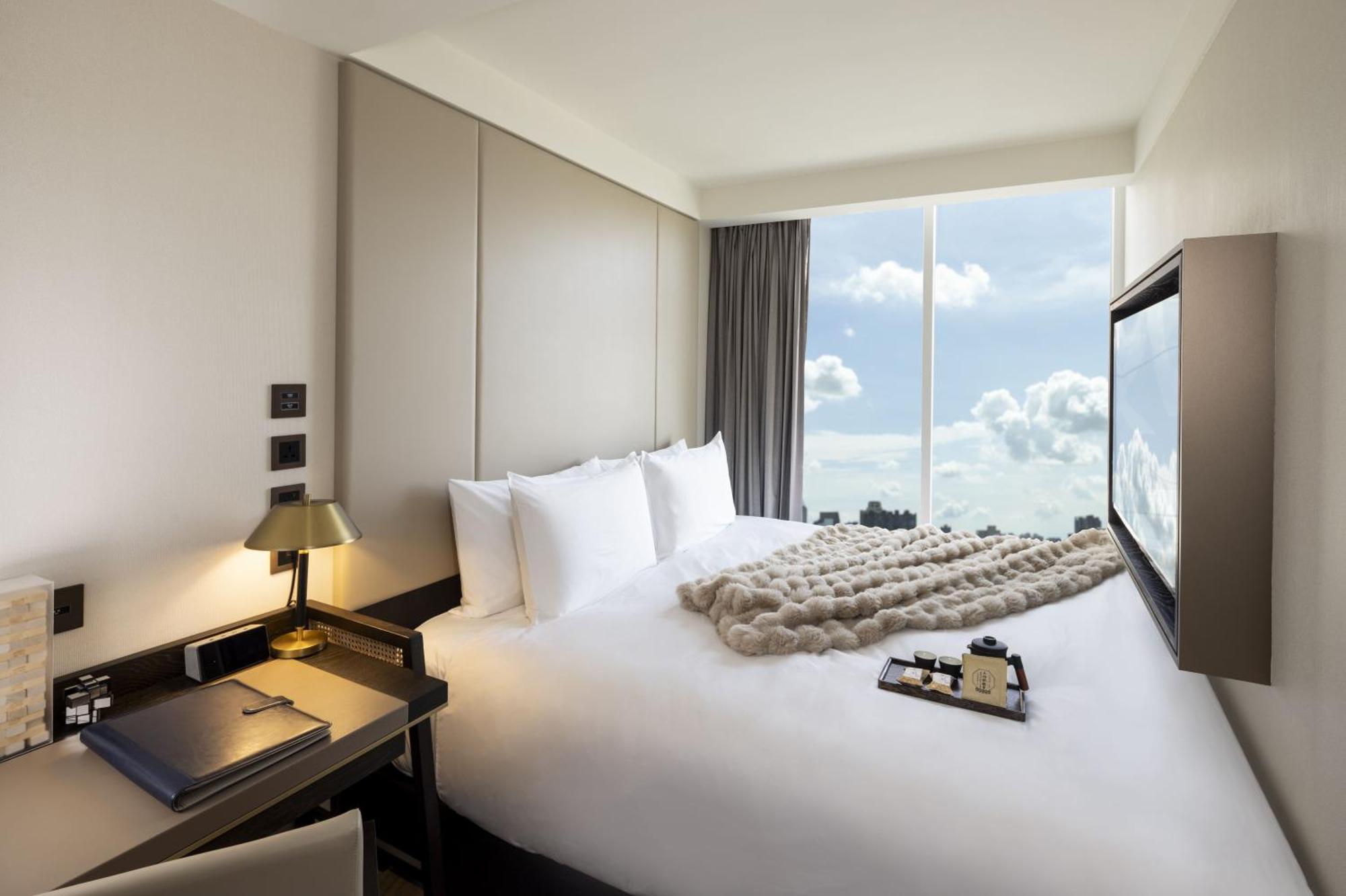 Voyage Kaohsiung By Cosmos Oasis Hotel Kültér fotó