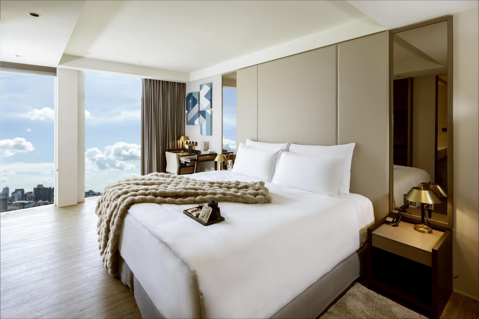 Voyage Kaohsiung By Cosmos Oasis Hotel Kültér fotó
